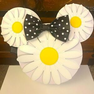 Disney Loungefly Minnie Mouse Daisy Crossbody Bag - NWT